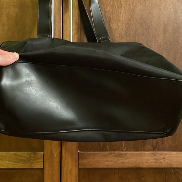 DKNY black tote. - Picture 6 of 10